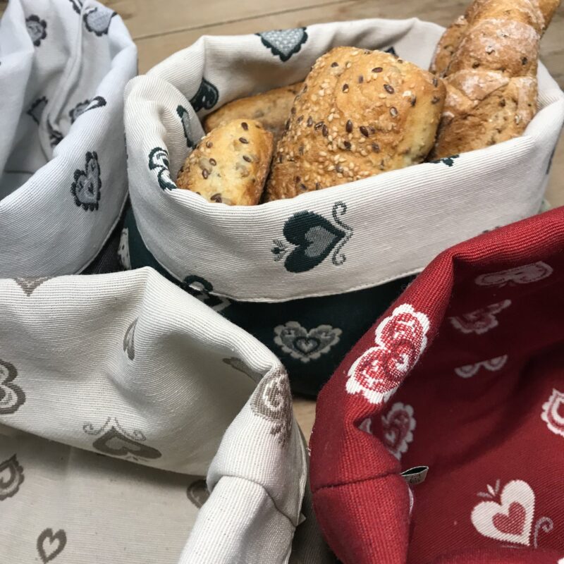 Cesto Cestino pane in stoffa, stile tirolese montagna con cuoricini, colore grigio