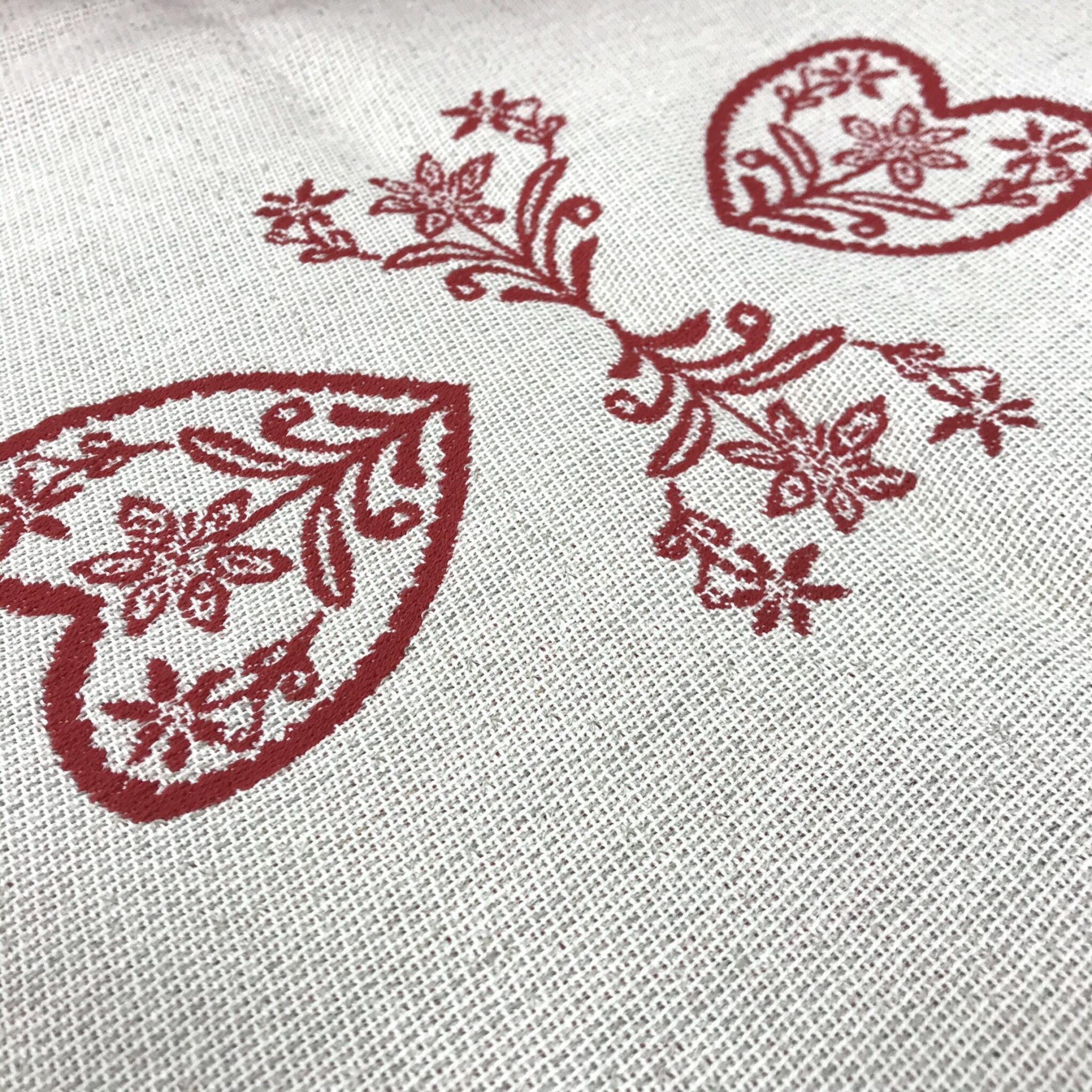 Tovaglia Rotonda Diametro 180 Cm Cotone Cuori MIROS Rosso Tirolese – Prodotto Italiano
