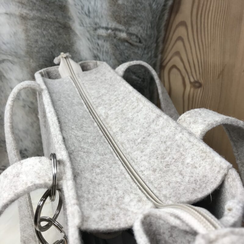 Borsa donna a spalla tracolla in feltro in stile tirolese chic, montagna – Qualità artigianale combinato con design moderno, “Marghy”, colore beige