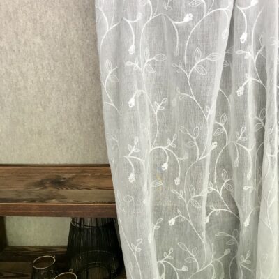 Tenda leggera trasparente su misura online, tinta unita, stile chalet montagna alpino