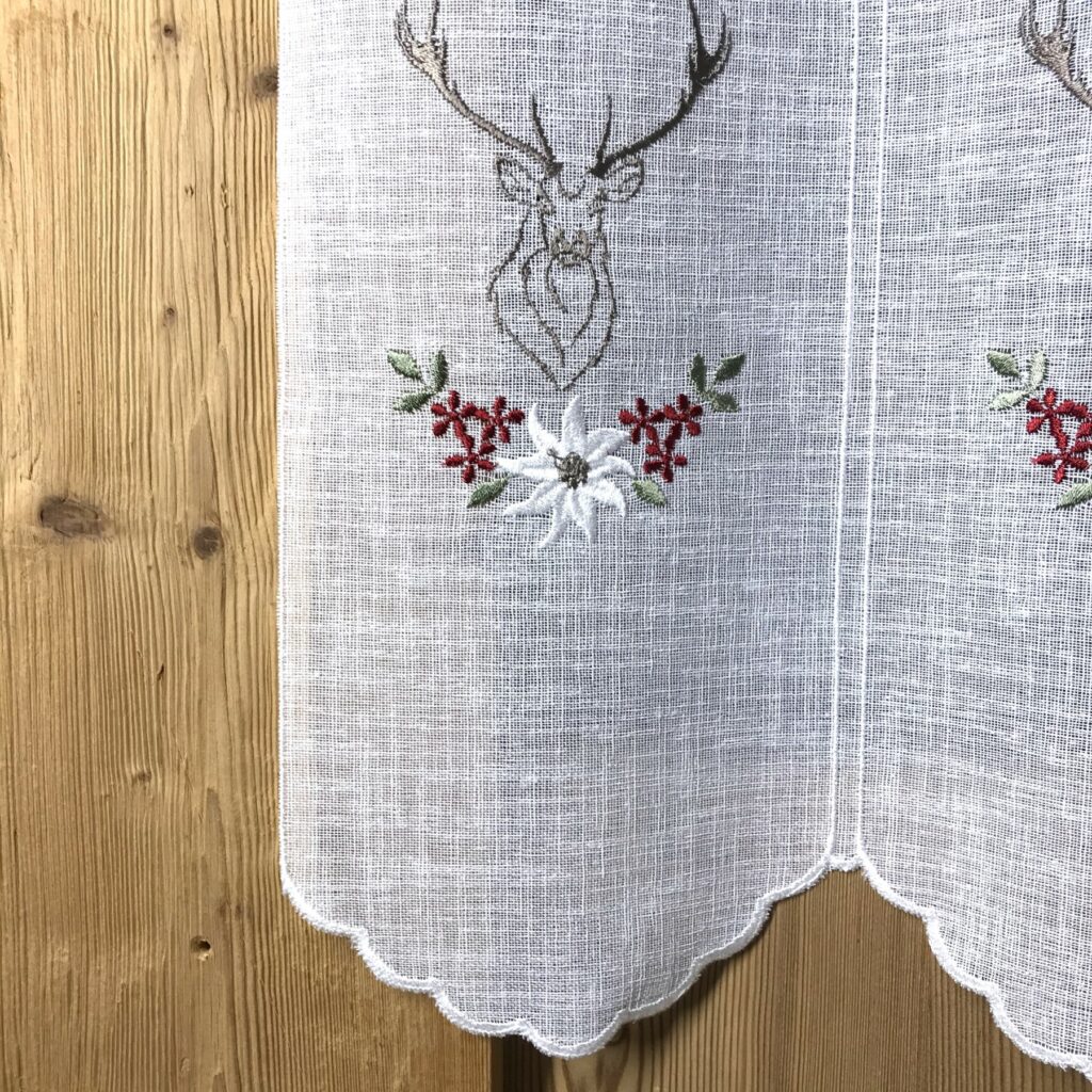 Tenda Da Finestra Stile Tirolese - Ricamo Cervi E Cuori, Rosso, 64x90 Cm