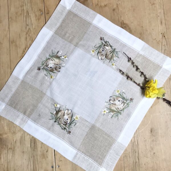 Ragazza Con Orecchie Da Coniglietto Fotografia Stock - Immagine Di - Foto 4