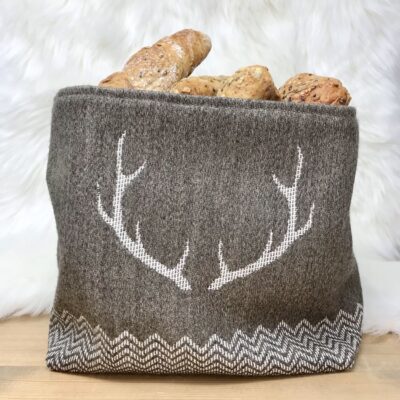 Cesto sacchetto pane richiudibile, corna di cervo, stile tirolese montagna, Lana Merino e cotone, 20x12x16 cm, CORGN, marrone scuro