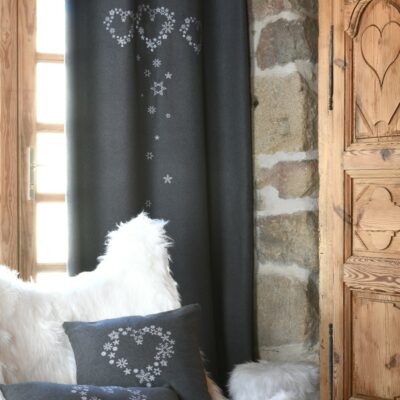 Tenda con montagne confezionata, in simil- lana con occhielli, grigio CHARVIN 135×260