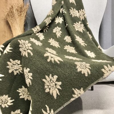 Coperta di lana, fantasia cervo con corna e fiori, stile tirolese, colore grigio bordeaux