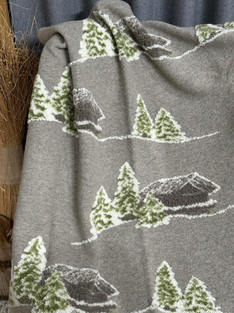 Coperta In Pile Betz, Colore Verde Prato, 140x190 Cm, Qualità 220 G/m². Morbida, Calda E Versatile, Lavabile In Lavatrice.