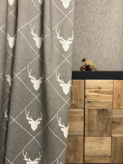 Tenda su misura con cervi e rombi, TRAMESC, stile alpino, antracite Tenda su misura con cervi e rombi, TRAMESC, stile alpino, antracite