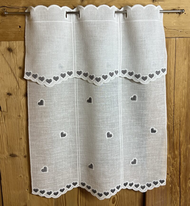 Tenda per Finestra Ricamata con Cuori Grigi, Design Tirolese, Z-3717