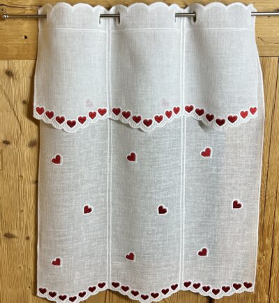 Tenda per Cucina Ricamata a Vetro con Cuori Rossi, Design Tirolese, Z-3717