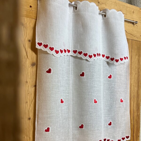 Tenda per Cucina Ricamata a Vetro con Cuori Rossi, Design Tirolese, Z-3717