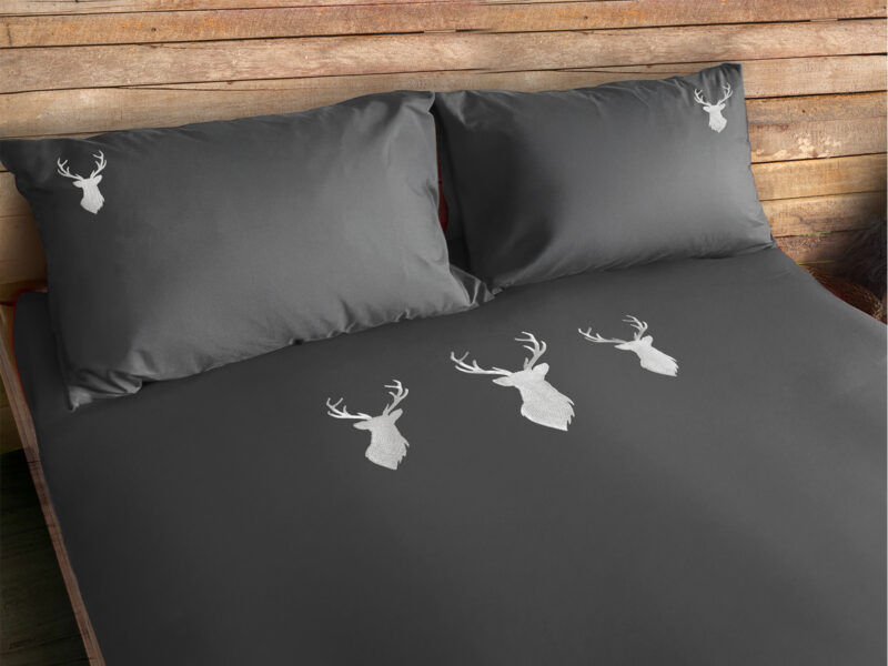 Parure copripiumino satinato ricamo testa di cervo – DEER antracite