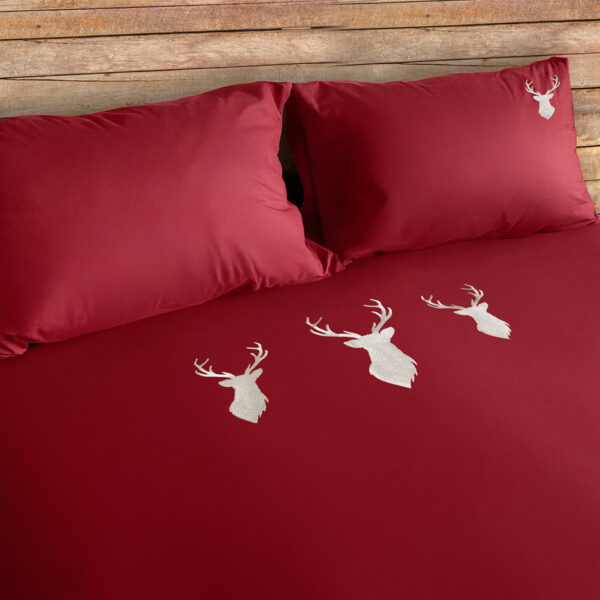 Parure copripiumino satinato ricamo testa di cervo – DEER tortora Parure copripiumino satinato ricamo testa di cervo – DEER tortora