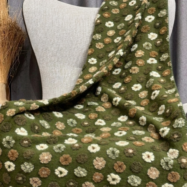 Coperta in lana con MARGHERITE, stile montagna, colore verde muschio, 150×200 cm