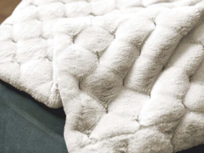 Plaid Coperta Matelassé in Finta Pelliccia,130x160cm, Morbido e Caldo per Divano e Letto, RHOMBUS – Daunex