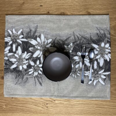 Tovaglietta Americana con Stelle Alpine, stile alpino e moderno