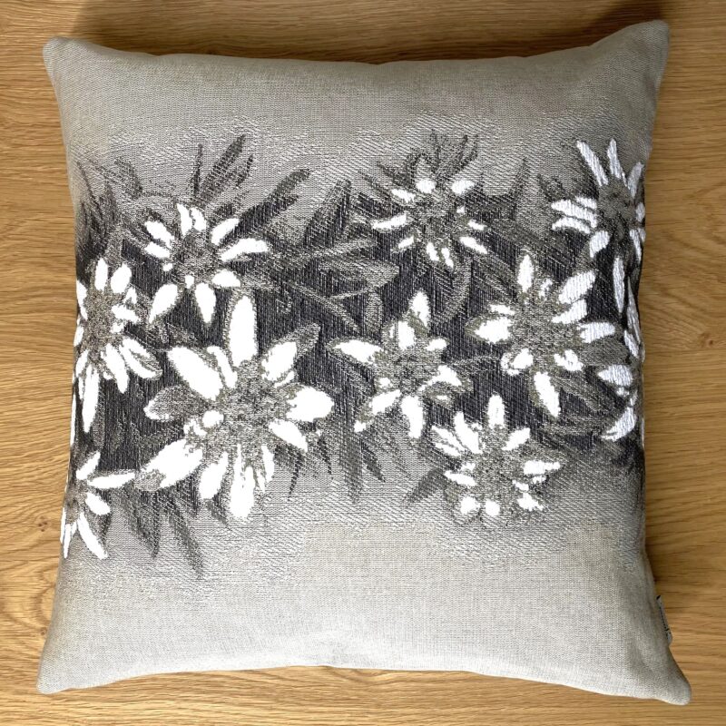 Cuscino con Stelle Alpine Ricamate, montagna, Stile Tirolese e Shabby Chic