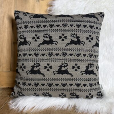 Cuscino con Fantasia Cervi e Montagna, Stile Rustico Tirolese 44×44 cm