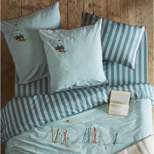 Parure Copripiumino stile montagna alpino SYLVIE THIRIEZ, fantasia sci, azzuro, in cotone Percalle, 250 x 200 cm + risvolto Parure Copripiumino stile montagna alpino SYLVIE THIRIEZ, fantasia sci, azzuro, in cotone Percalle, 250 x 200 cm + risvolto
