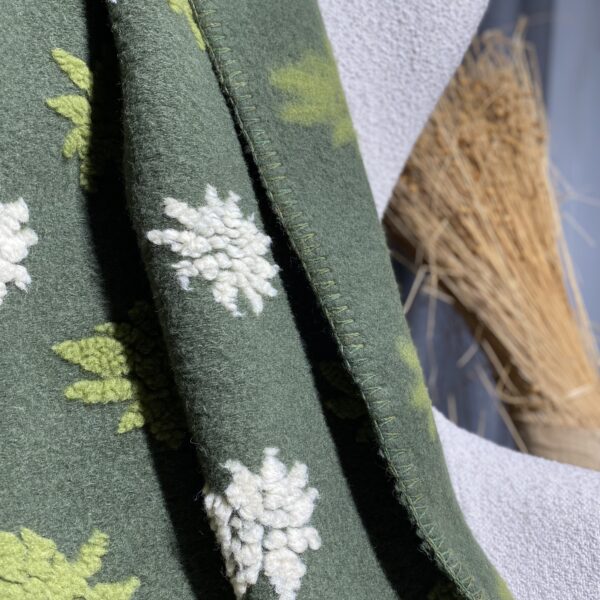 Coperta in lana con stelle alpine, stile montagna, colore verde, 150×170 cm